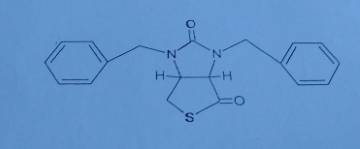 （3aS.6aR）-1,3-二苄基-四氢-4H-噻唑并[3.4-d]咪唑-2,4（1H）-二酮（内脂VH）